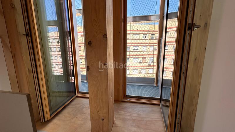 Foto 21d79122-c506-4e73-ba63-f2115ae78cc6. Àtic amb calefacció a Guinardó Barcelona