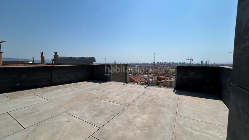 Foto 3a4b7180-5341-4e87-9e36-b01d1fda3112. Àtic amb calefacció a Guinardó Barcelona