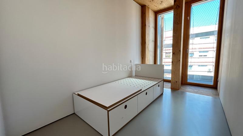 Foto 555c5a5a-fbcb-47a7-80ac-1fbaab369038. Àtic amb calefacció a Guinardó Barcelona