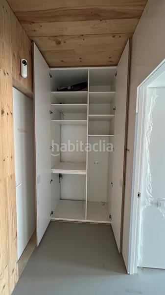 Foto a8b81d2f-c56f-45b1-b8f8-a65df6ef780e. Àtic amb calefacció a Guinardó Barcelona