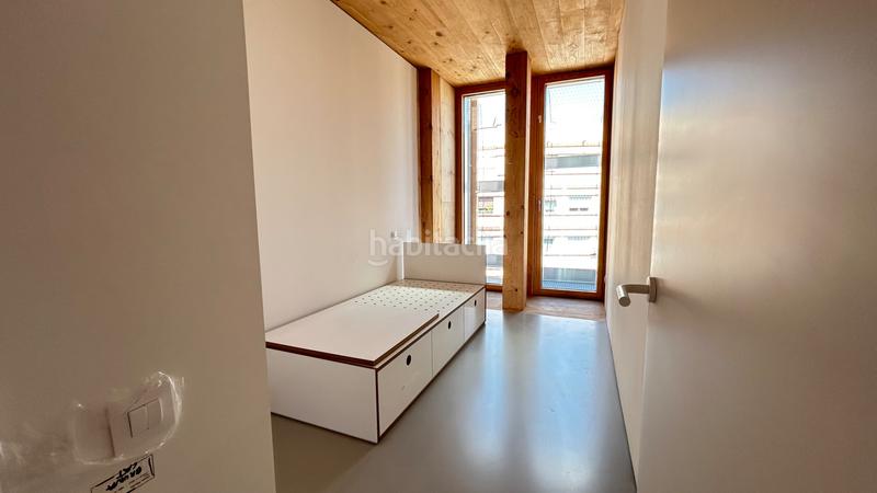 Foto bfaf9de4-1d88-4fad-ad89-a78afab31aea. Àtic amb calefacció a Guinardó Barcelona