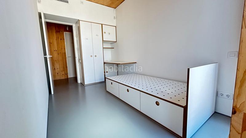 Foto e8530566-50a4-49e2-9ea7-89826654cb25. Àtic amb calefacció a Guinardó Barcelona