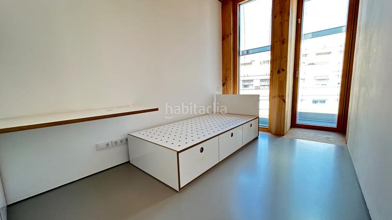 Foto e8af8351-a39e-4f2c-8491-7bed94b6c89d. Àtic amb calefacció a Guinardó Barcelona