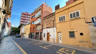Maison  Carrer de la garona. Casa con terraza-solárium en la mejor zona de sant andreu!