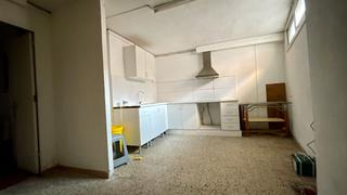 Oficina  Carrer de la font del coll. Oportunidad por precio y zona.