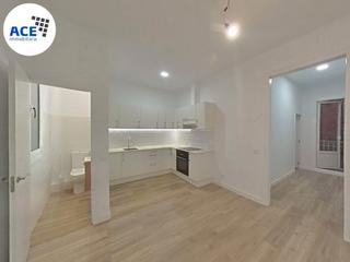 Appartement dans El Camp de lArpa del Clot. Piso reformado listo para entrar a vivir !!!