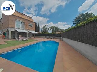 Casa a Can Fatjó-Sant Jordi Park-Plana del Castell. Preciosa casa con piscina lista para entrar a vivir !!