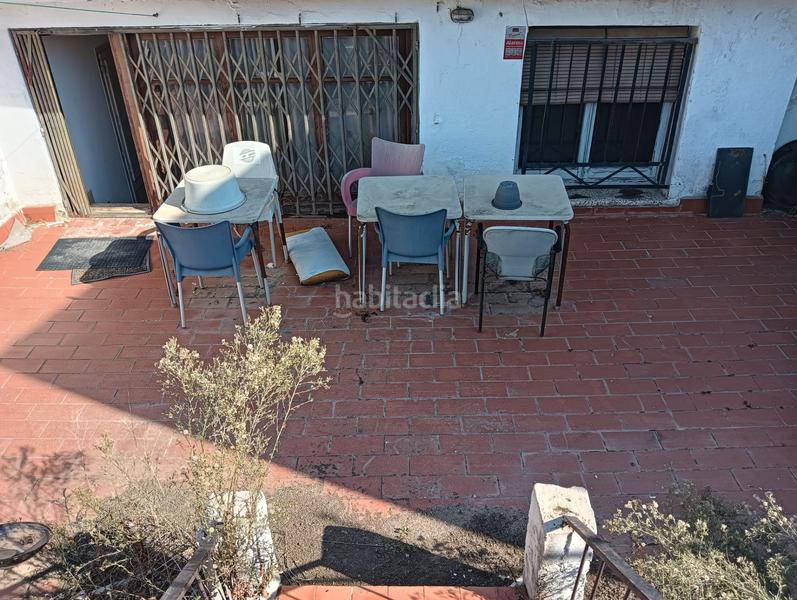 Foto 0a845b2f-d39b-4d42-a354-49d0e69f69fd. House with parking in Mercat Rubí