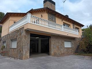 Casa a Sant Muç. Encantadora casa lista para entrar a vivir !!!