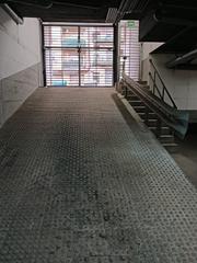 Parking coche en La Serreta. Plaza de parking ideal para coche grande !!