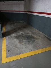 Miete Autoparkplatz in Carrer de lumière 13. Alquiler plaza parking zona progreso !!!!