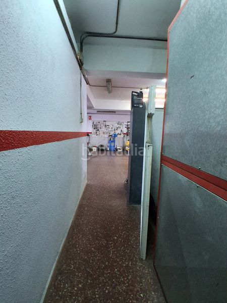 Foto 89bd66b9-c929-4d94-9cb1-f3f93674cf8b. Local comercial a Ca n´Oriol Rubí