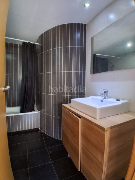 Foto a9cafedd-0b44-430c-a902-5d63430cecb0. Pis amb aparcament a Mercat Rubí
