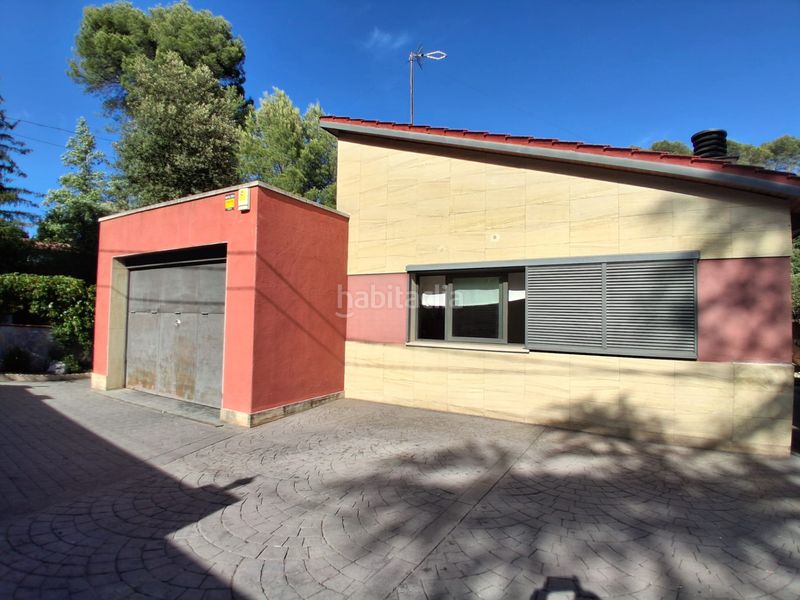 Foto a7f1581a-e56c-40c5-80d4-7b30db8cb1ed. Casa amb xemeneia calefacció aparcament piscina a Vacarisses