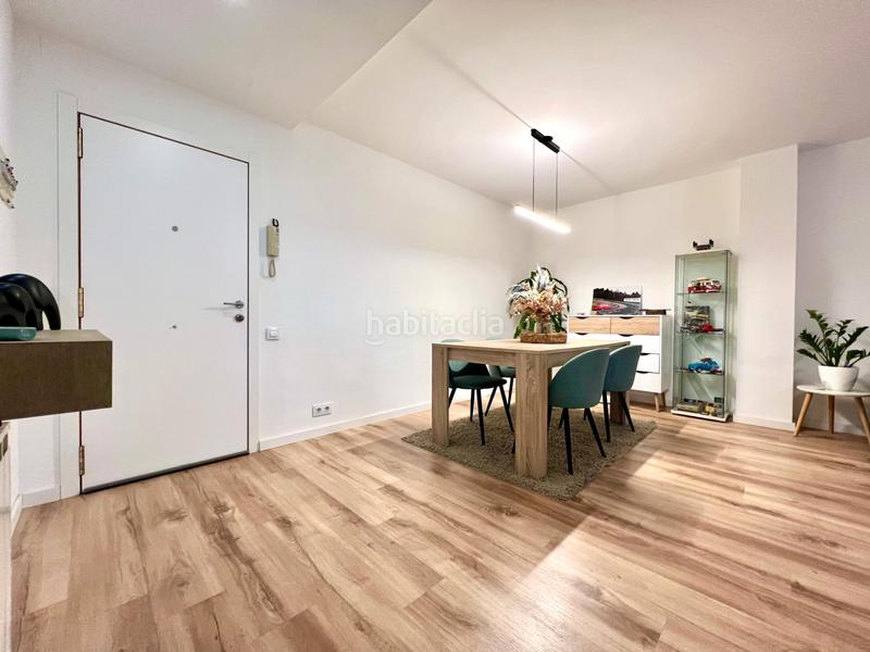 Foto 1200bbe2-e0c1-427b-9605-8dcaadb16b26. Pis amb calefacció aparcament piscina a Santa Perpètua de Mogoda