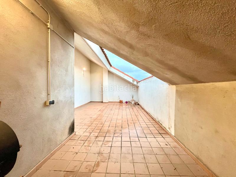 Foto b64ac2fb-2936-49aa-af35-b30036ea1de9. Pis amb calefacció aparcament piscina a Santa Perpètua de Mogoda