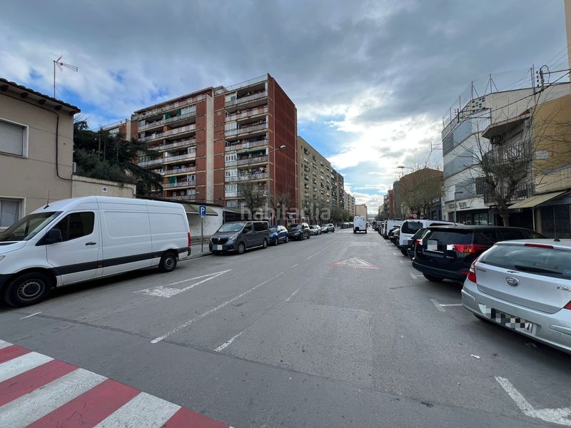 Foto cf14a562-6a53-4181-9821-4db90e2d1ba5. Aparcament cotxe a Llagosta (La)