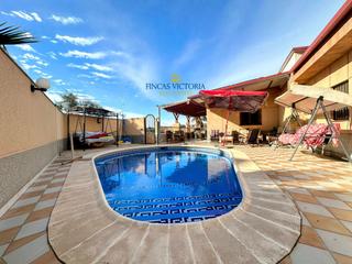 Casa en Los Collados-Los Geraneos. Casa en venta en todosol, 4 dormitorios.
