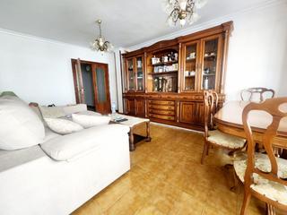 Etagenwohnung in Casco Antiguo. Piso en venta en el placetón, 3 dormitorios.