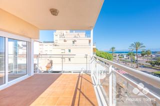 Pis a Segur Platja. Piso en primera línea de mar en segur de calafell