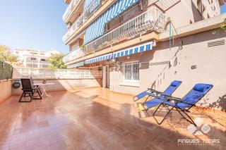 Rez-de-chaussée à Segur de Calafell Nucli Urbà. Planta baja con gran terraza privada en segur de calafell