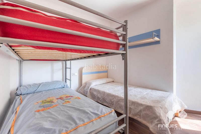 Foto acdbef97-8978-41c1-8d1e-bd769e908d96. Pis a Segur Platja Segur de Calafell