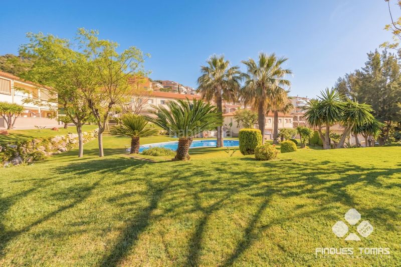 Foto 281c0b22-e108-4174-8792-56473f4a6e3a. Casa adossada amb aparcament piscina a Segur de Calafell nucli urbà Segur de Calafell