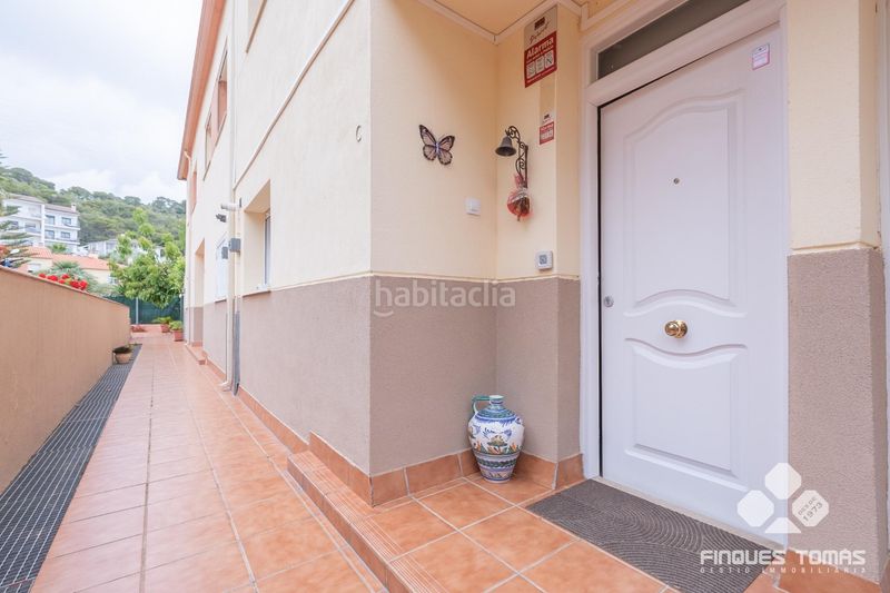 Foto 28dadb46-e1fb-47ca-9c5a-5e862eed0640. Casa adossada amb aparcament piscina a Segur de Calafell nucli urbà Segur de Calafell