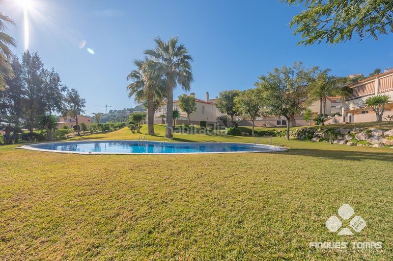 Foto 778e0144-15d6-490b-9775-2b577987a0c3. Casa adossada amb aparcament piscina a Segur de Calafell nucli urbà Segur de Calafell