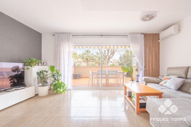 Foto a4e9091b-dd3c-4cff-b389-9ba46798cbde. Casa adossada amb aparcament piscina a Segur de Calafell nucli urbà Segur de Calafell