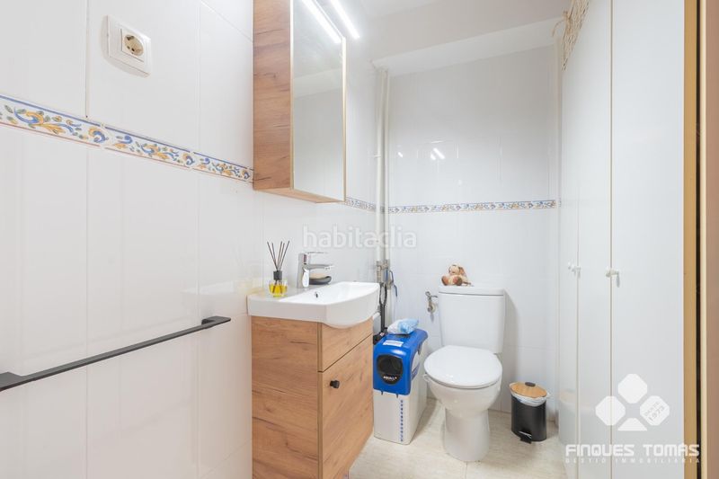 Foto cf691ae6-c06e-4cdc-8653-c886cc40b3a5. Casa adossada amb aparcament piscina a Segur de Calafell nucli urbà Segur de Calafell