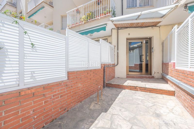 Foto a7f3cc94-547b-4d0b-8e0d-50e2a4b6ca2f. Pis a Segur Platja Segur de Calafell