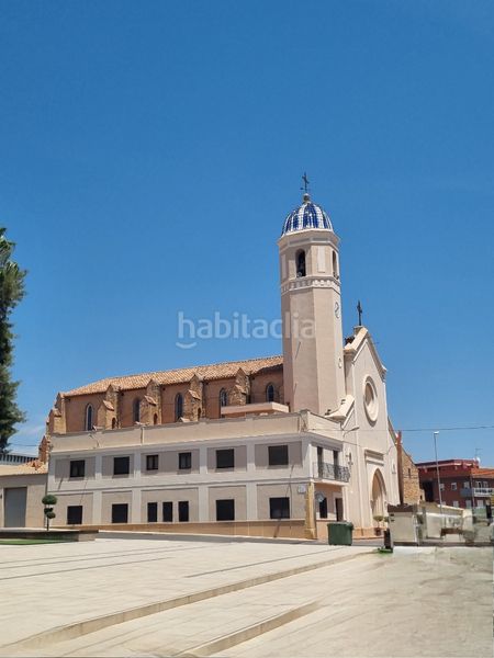 Foto 63f3a9ee-22ae-447a-9c06-18ca5b19b1c5. Edificio con piscina in Vall d´Alba