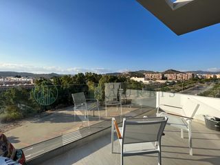 Rent Penthouse in El Consul - Ciudad Universitaria - El Romeral. Teatinos