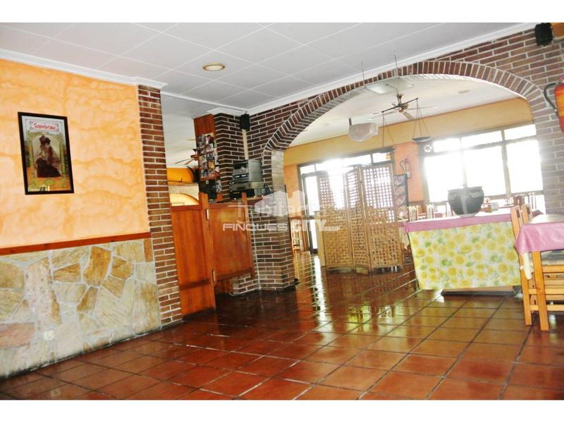 Foto 774d6002-8ec6-45c5-8dba-afeb2f22c669. Local comercial a La plantera Blanes