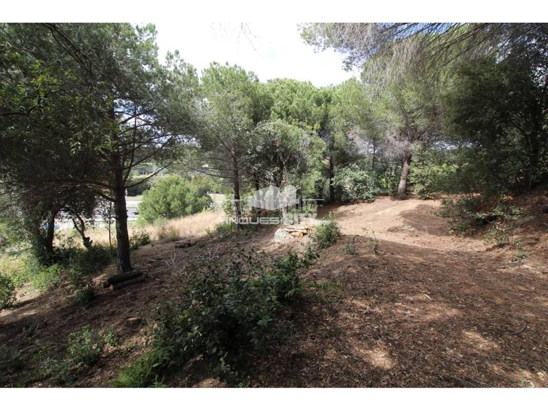 Foto a86a1383-749e-4061-a77b-b9e401bf2186. Gewerbliches grundstück in Zona alta Arenys de Mar