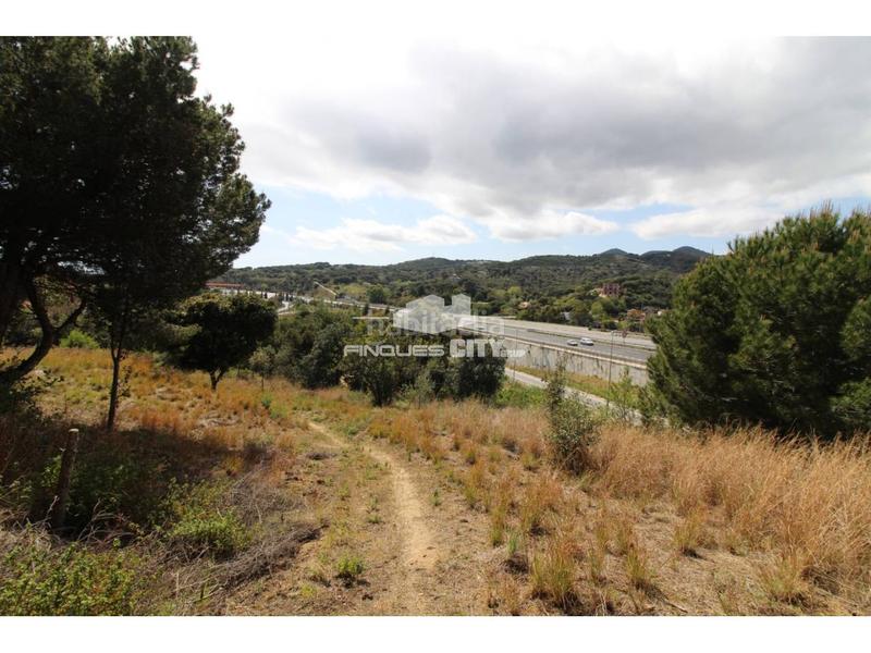 Foto e55a7aff-3a78-4443-af1d-3bab1897550b. Gewerbliches grundstück in Zona alta Arenys de Mar