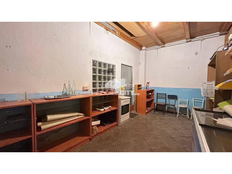 Foto 5d952c23-0a0a-470a-8363-9ae6b8e688cb. Alquiler local comercial en cervantes 56 local comercial 150m2 en Calella