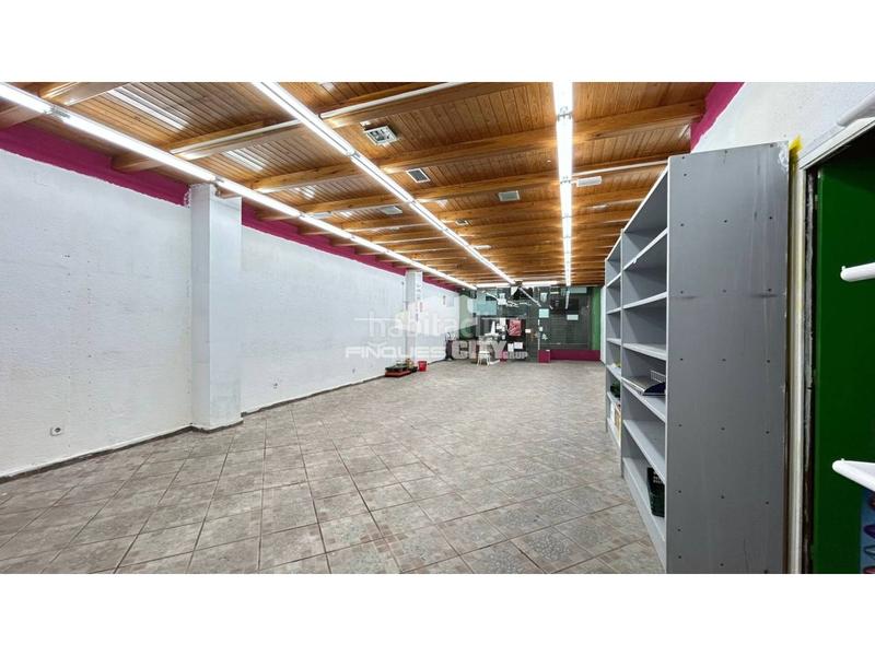 Foto 433f2a90-546c-4c50-8fa9-c4c890e9aa9d. Lloguer local comercial a cervantes 56 a Calella
