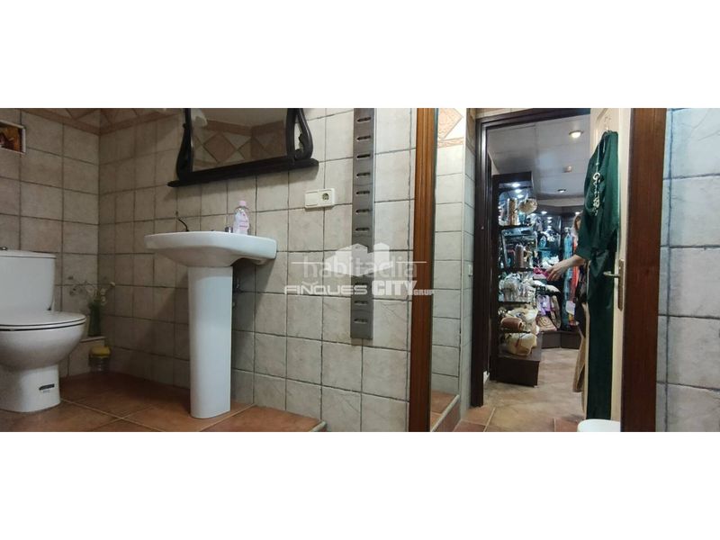 Foto 55ad2b66-72a5-4674-a089-e85c5cd311bb. Local comercial a Malgrat de Mar