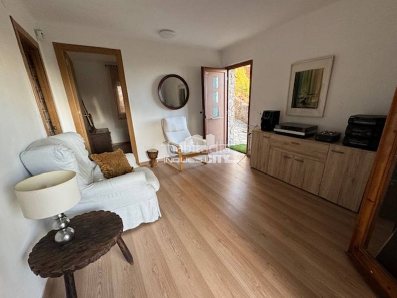 Foto 353f5e6e-5240-4543-a317-05fe95af07ad. Xalet amb aparcament piscina a Can Carreras - Montessol Pineda de Mar