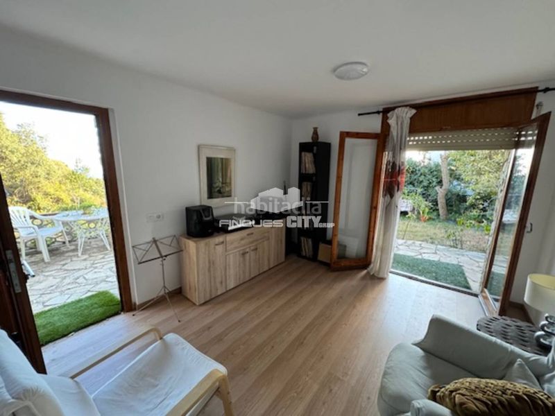 Foto 6fad0457-fff3-4d42-8807-0782b5342f13. Xalet amb aparcament piscina a Can Carreras - Montessol Pineda de Mar