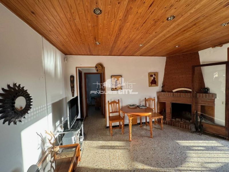 Foto c033bf23-7b45-4e3d-8800-d325f3acd1a3. Xalet amb aparcament piscina a Can Carreras - Montessol Pineda de Mar