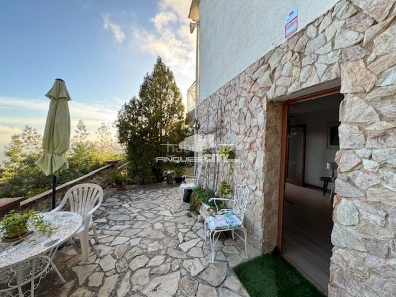 Foto dcc8b76f-aad8-4a2a-8fb6-c745c1d13b9a. Xalet amb aparcament piscina a Can Carreras - Montessol Pineda de Mar