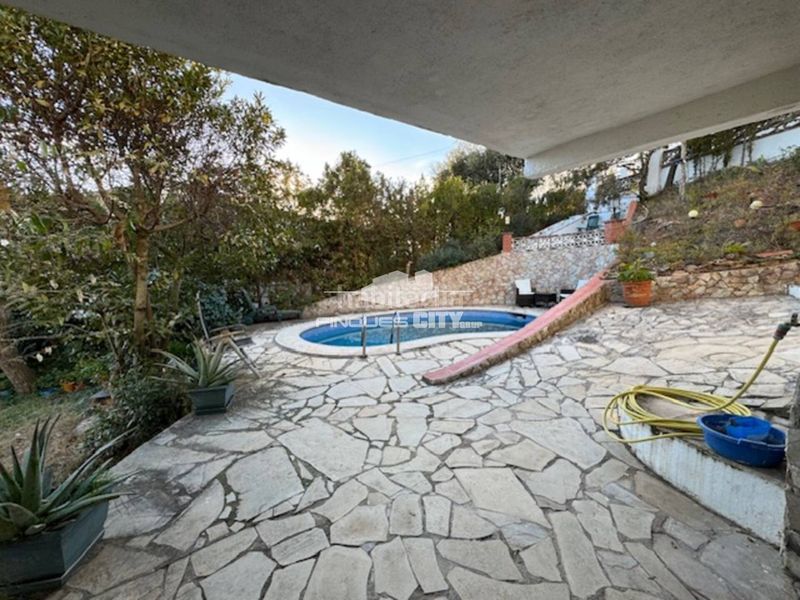 Foto ed8d5c44-fffe-462d-8f70-99fb7dab53a3. Xalet amb aparcament piscina a Can Carreras - Montessol Pineda de Mar