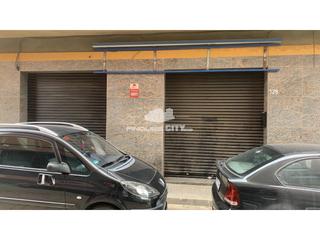 Location Local commercial à Ponent 121. Local en alquiler en el poblenou