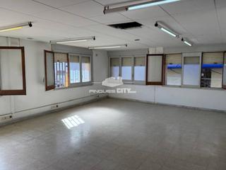 Location Bureau à Capaspre 72. Alquiler de oficina reformada en calella