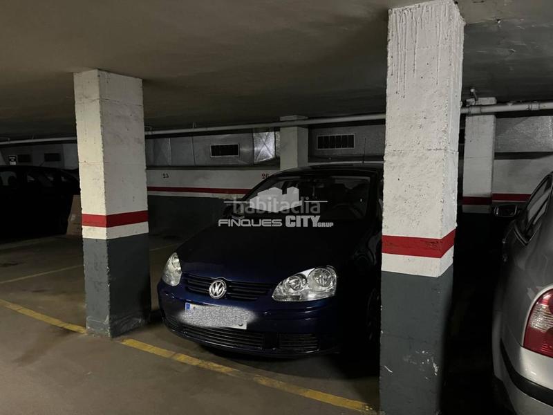 Foto 8f21bcd4-97a6-4215-988b-3c8cd1a60160. Autoparkplatz in Calella
