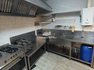 Lloguer Local Comercial a Pineda 2. Bar restaurante con salida de humos