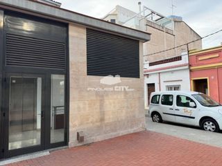 Miete Autoparkplatz in Calle jovara 408. Alquiler temporal para coche